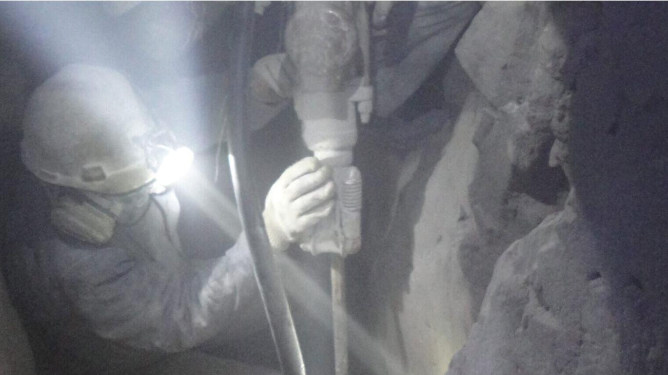 miners working