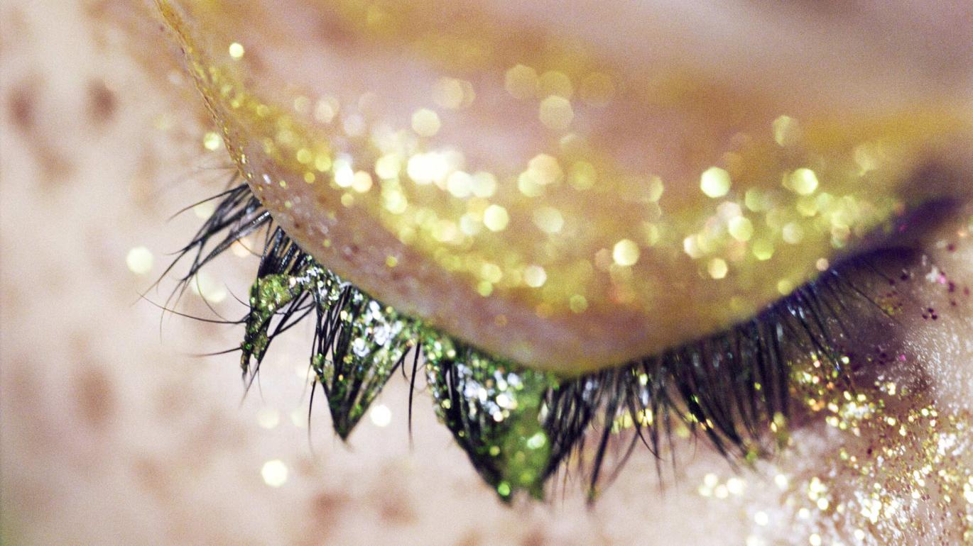An eyelid with yellow sparke