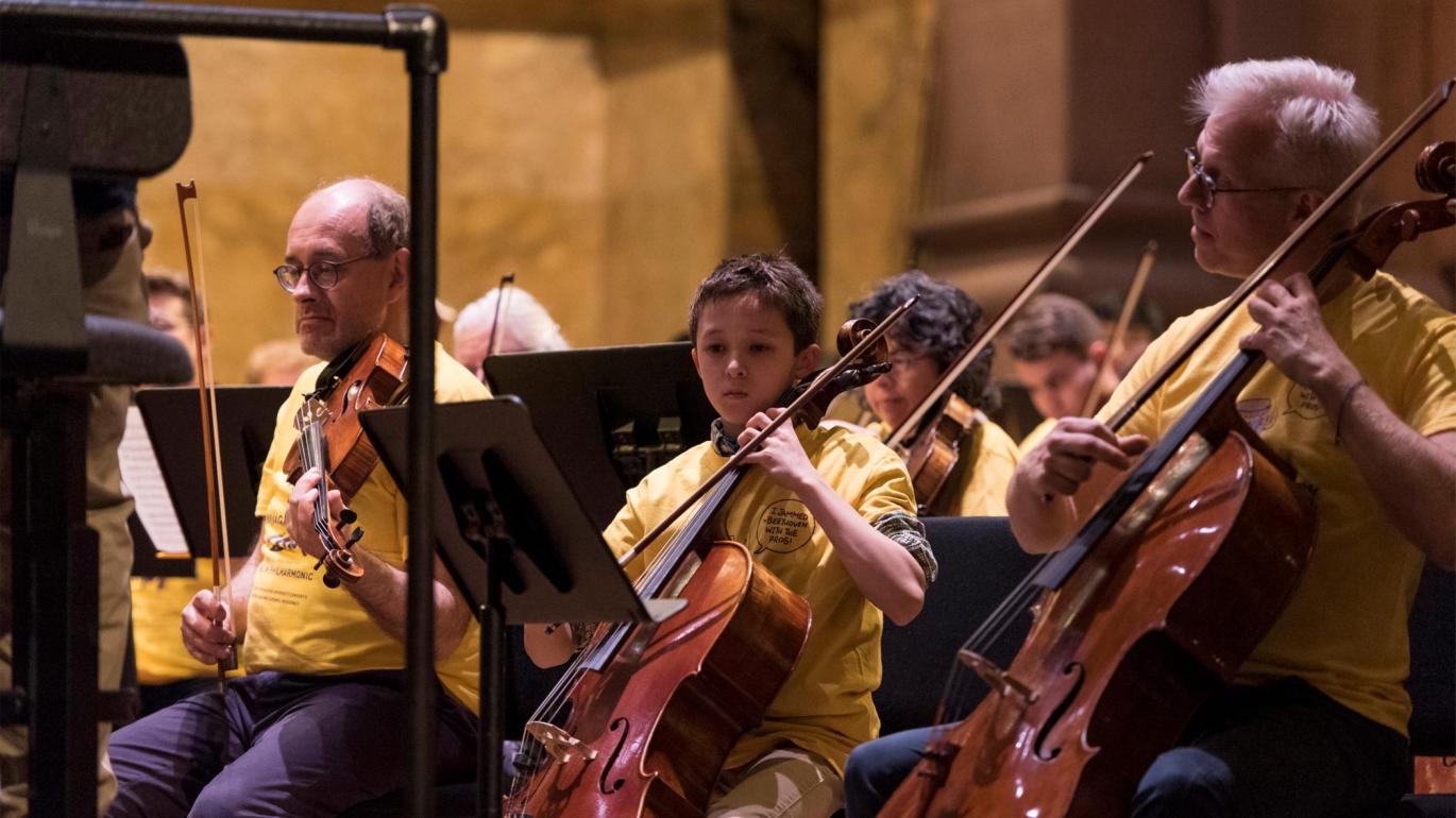 Community members at Chamber Jam with the Me2 Orchestra