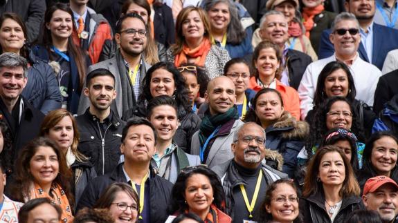 Outdoor group photo of Adelante Tigres participants