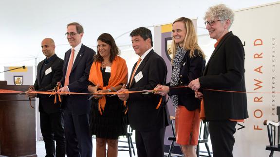 James Yeh '87 and Princeton officials dedicate Yeh College