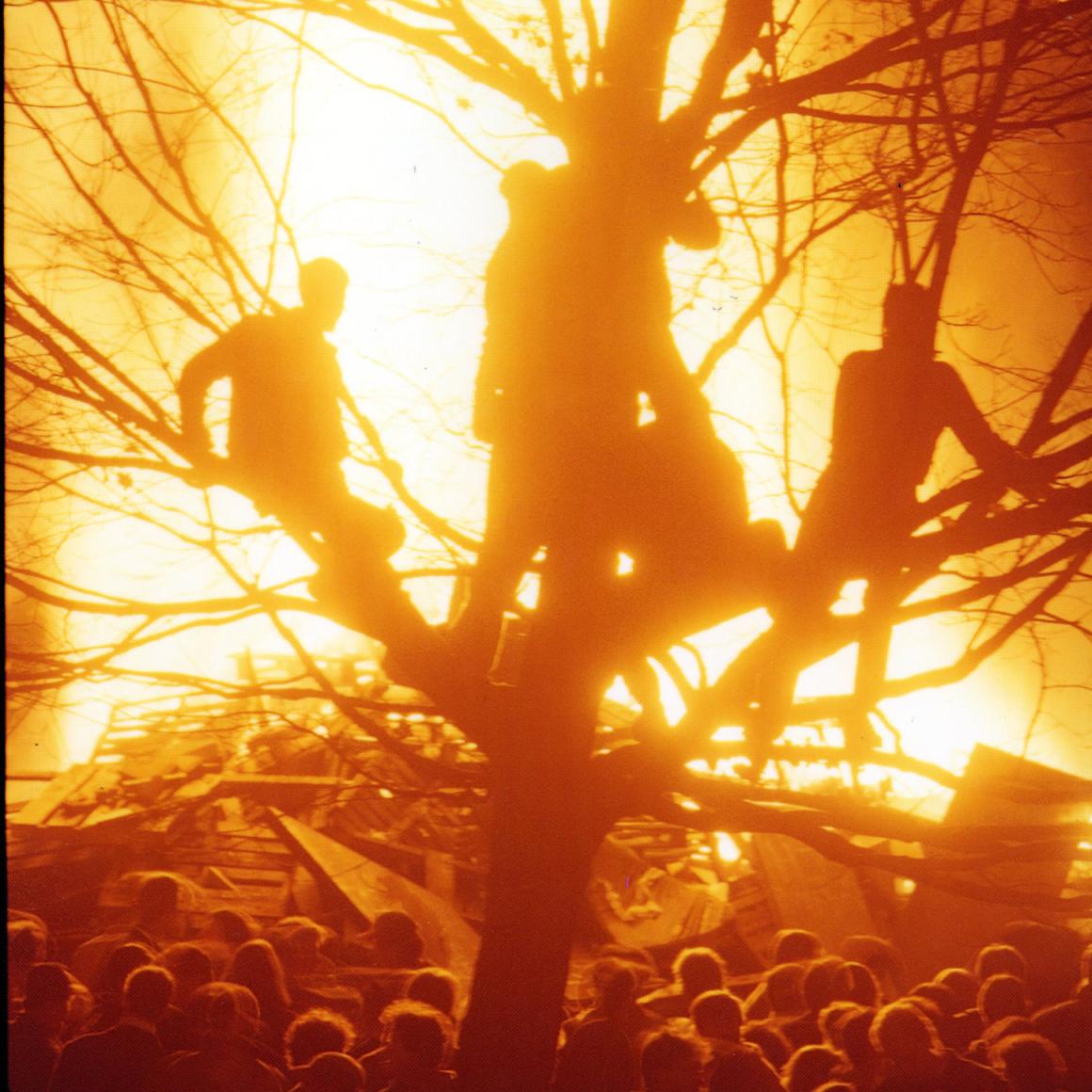 1985 bonfire
