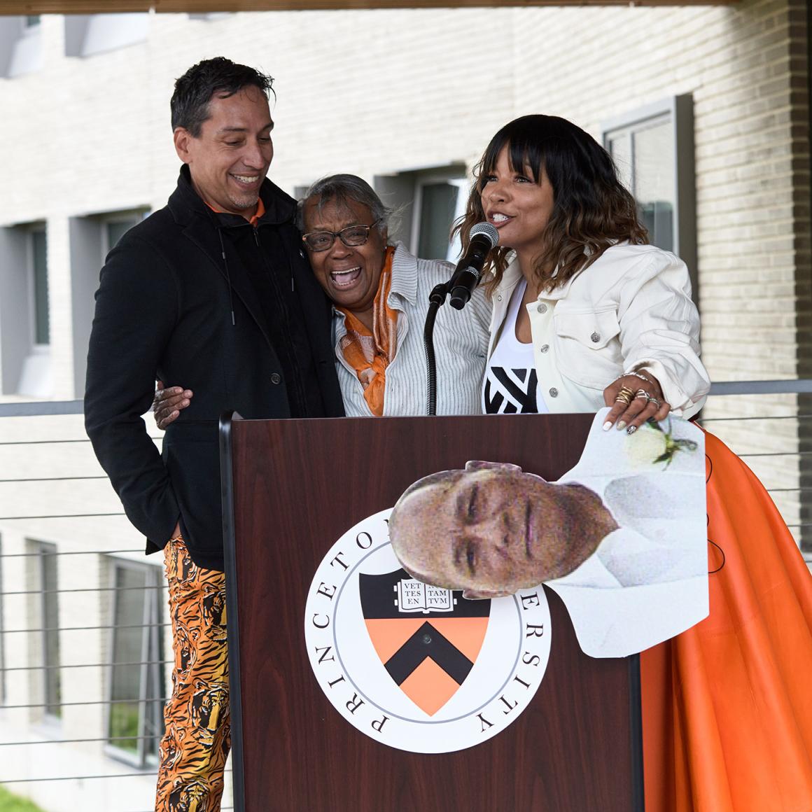 Jose E Feliciano and Kwanza Jones, with her mother