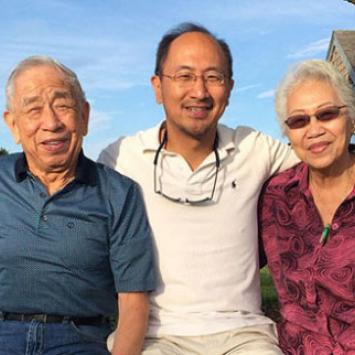 Peter Yu with parents
