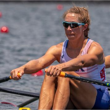 Gevvie Stone '07 rowing at Tokyo Olympics