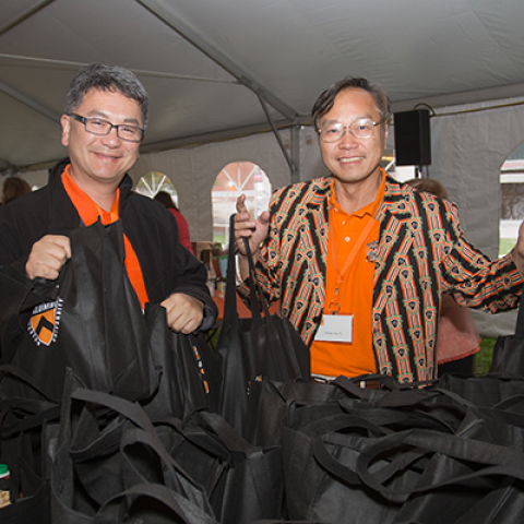 Two Princeton alumni volunteering