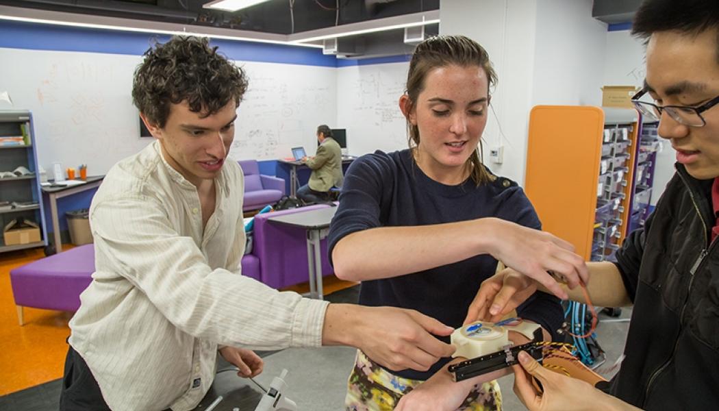 Noah Fishman ’16, Nora Bradley ’18, and Sunny He ’18 designed a device that allows visually impaired people to experience color.